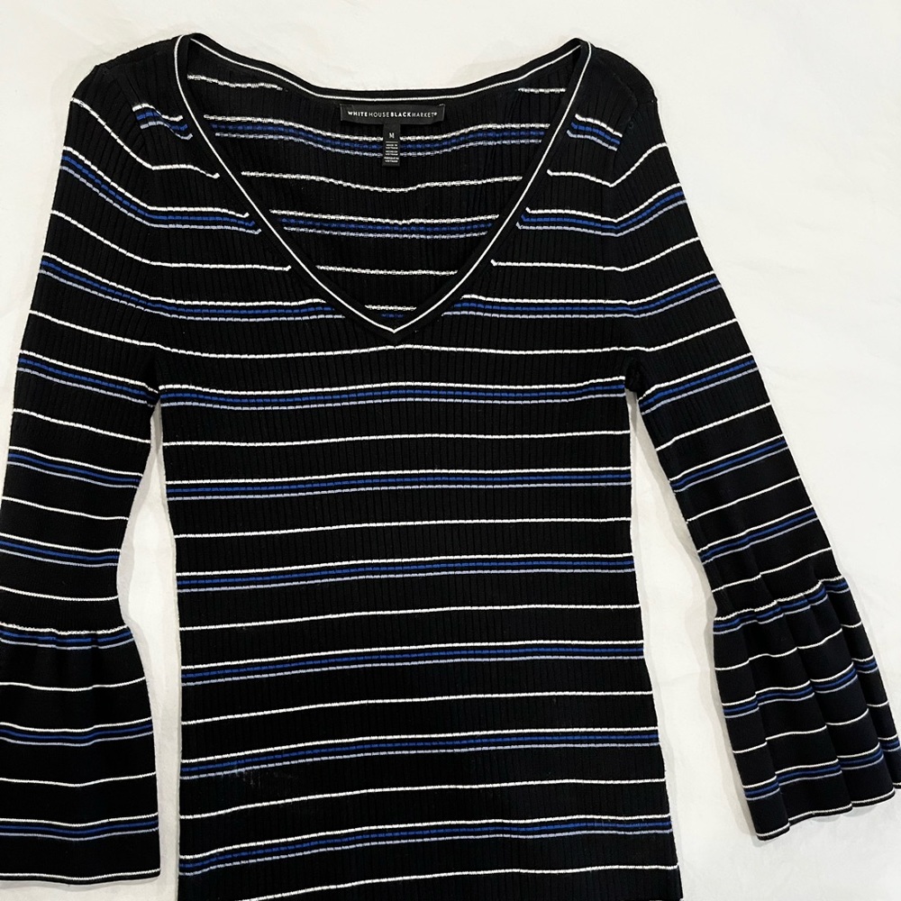Sweater with flared cuffs